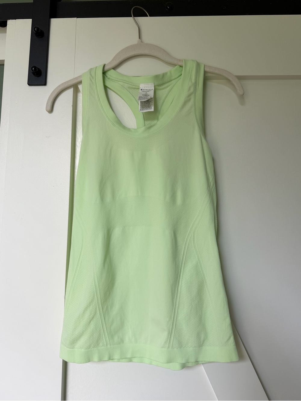 Athleta momentum tank XS
